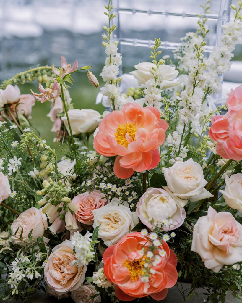 Crowning Glory vs. Finishing Touch vs. Aquafinish – Flirty Fleurs The  Florist Blog – Inspiration for Floral Designers