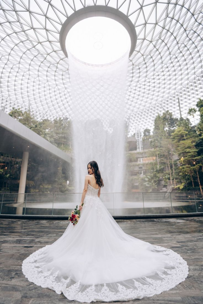 6_Singapore Pre-Wedding Photoshoot At National Museum, Changi Jewel And MBS _ Michael _ OneThreeOneFour.jpg