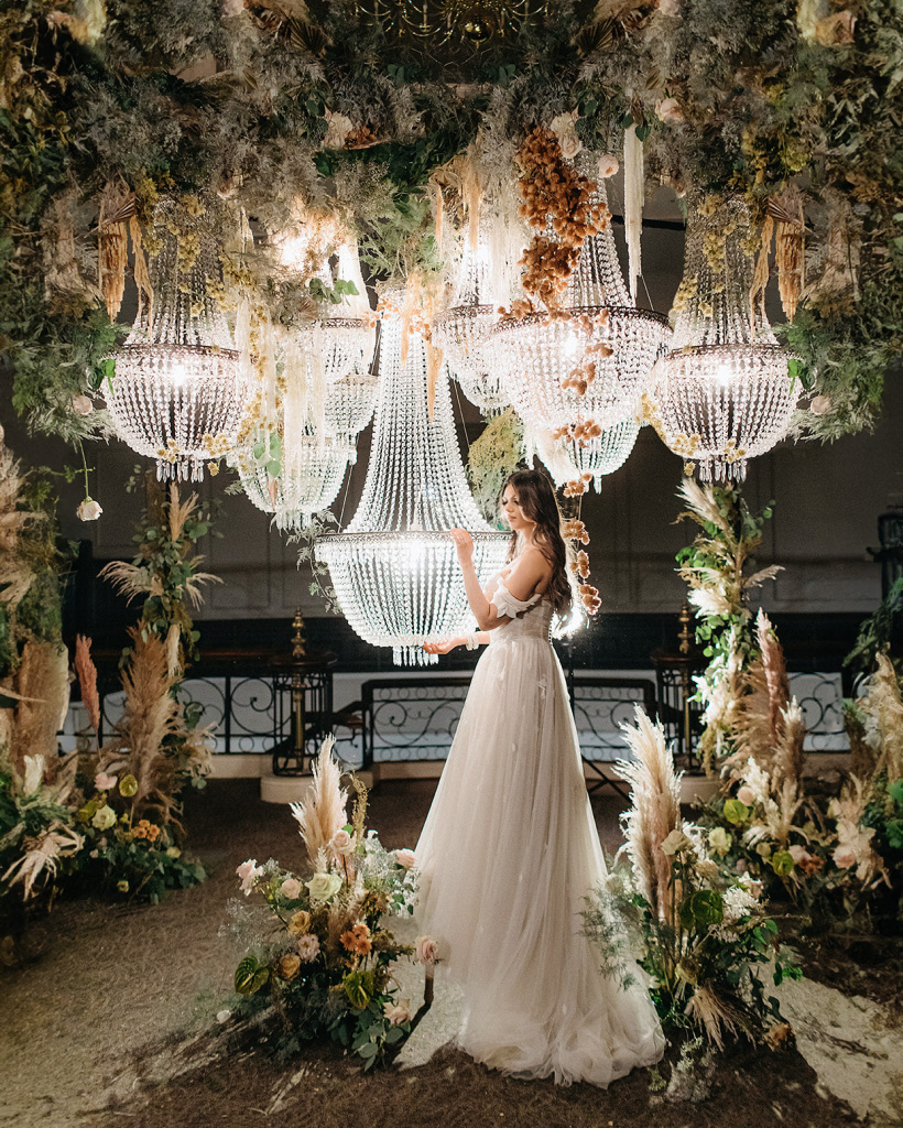 Chandelier_182_websize.jpg