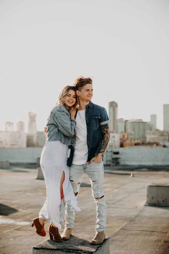 8 Tips To Dress For Your Couple Shoot – Shopzters