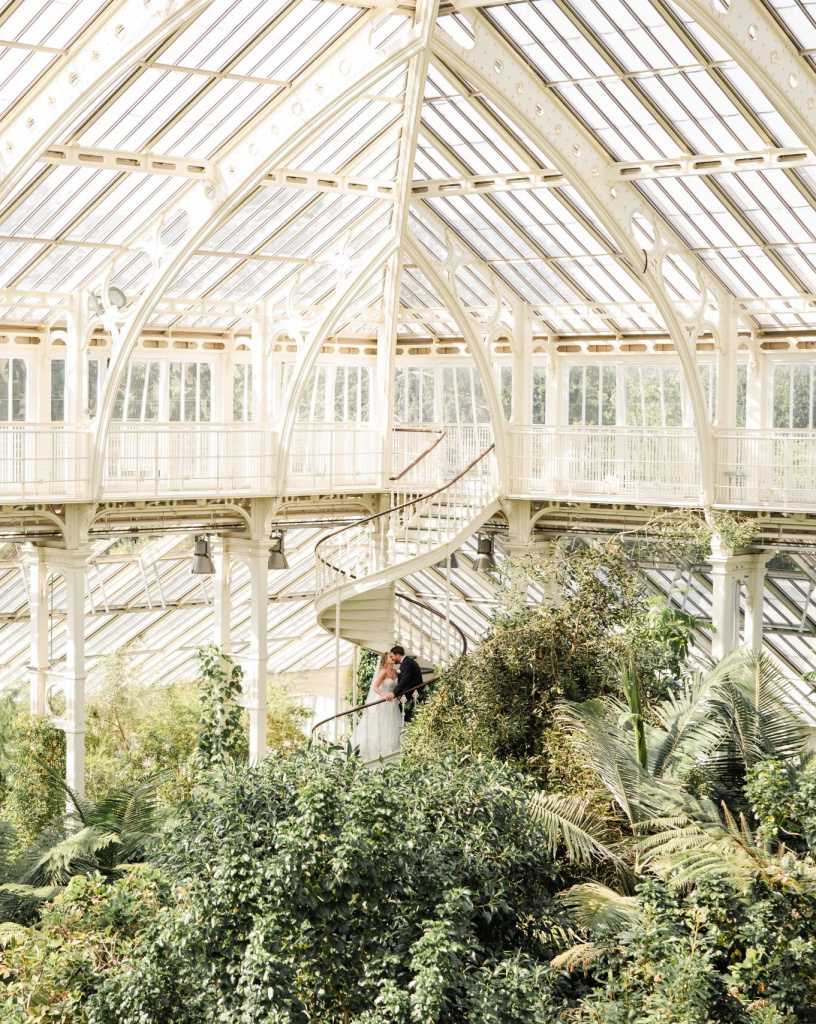 36_PoppyCarterPortraits-KewGardens-WeddingPhotography-DestinationWedding-2-scaled.jpg