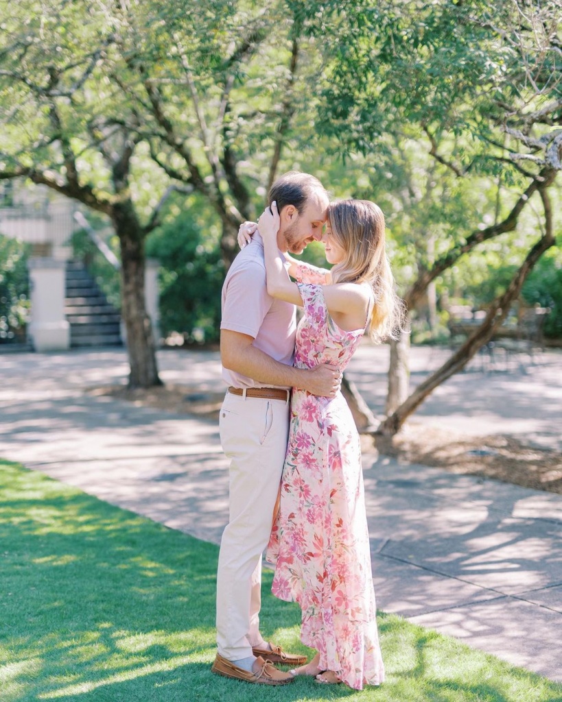 Tokyo Wedding Photographer: An Engagement in Shinjuku Gyoen and Family  Mart! – Nathalie April Photography