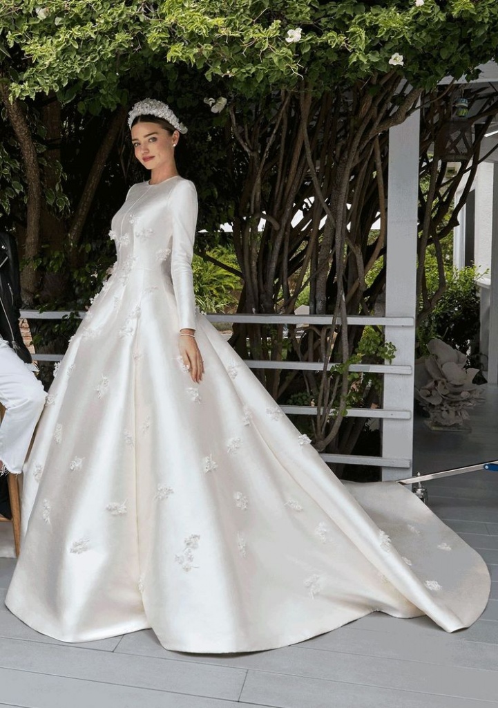 Lotd: Miranda Kerr Is A Stunning Bride In Dior Haute Couture