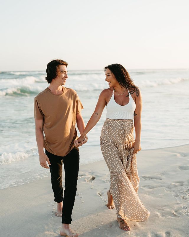 Top 16 Outfit Ideas for a Pre Wedding Photoshoot in 2022 2023 Blog Wezoree