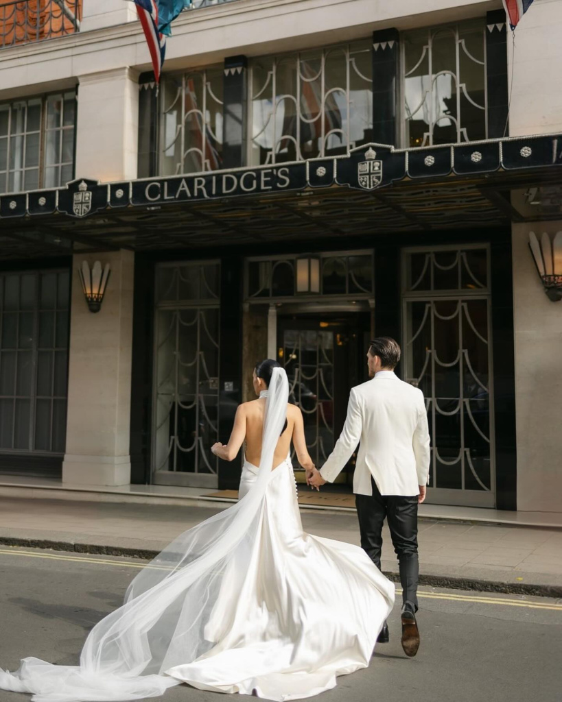 5_claridgeshotel_1720023797_3404128799866240868_310630760.jpg