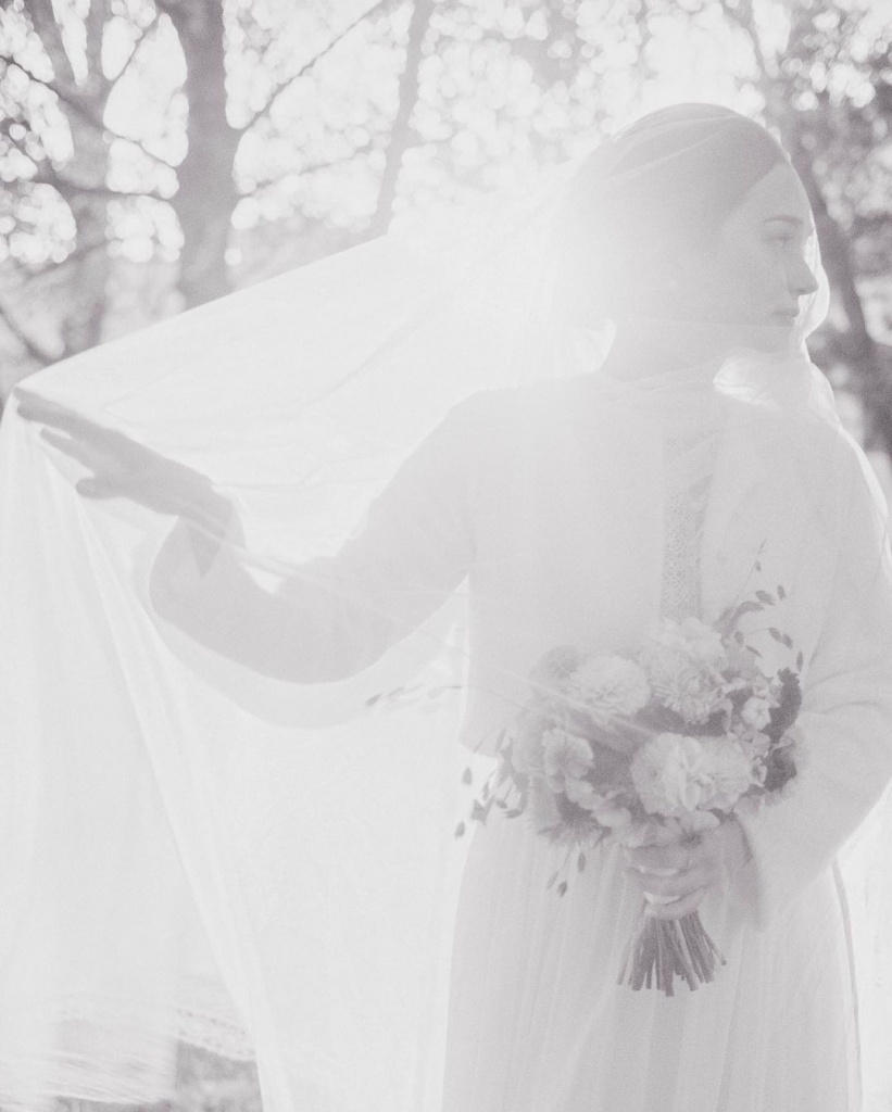 10 Bridal Cover-Ups for Winter Weddings