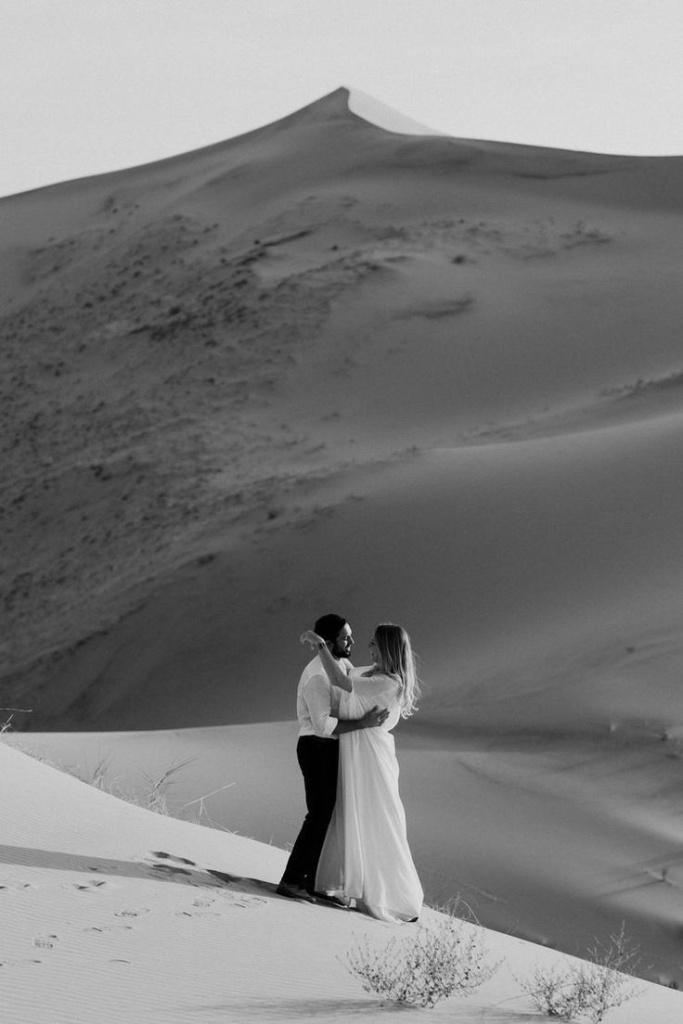 42_Mojave Desert Elopement near Joshua Tree California (1).jpg