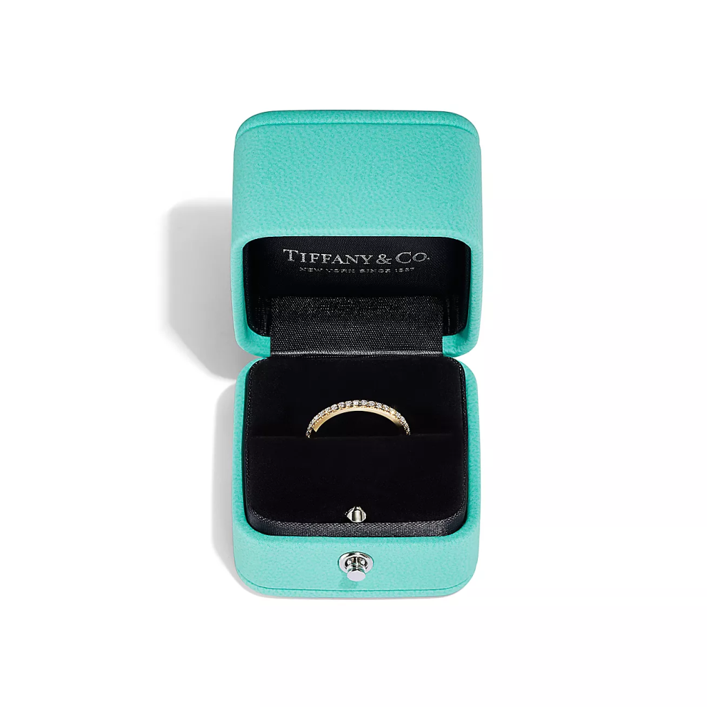 51_tiffany-solestehalf-eternity-ring-32065333_1050905_AV_2.jpg