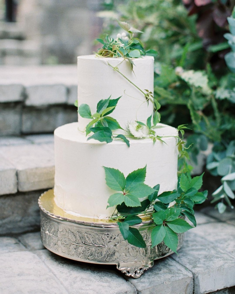 Minimalist Wedding Cakes