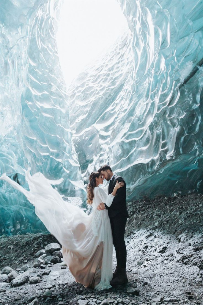 6_Iceland Ice Cave Elopement Editorial.jpg