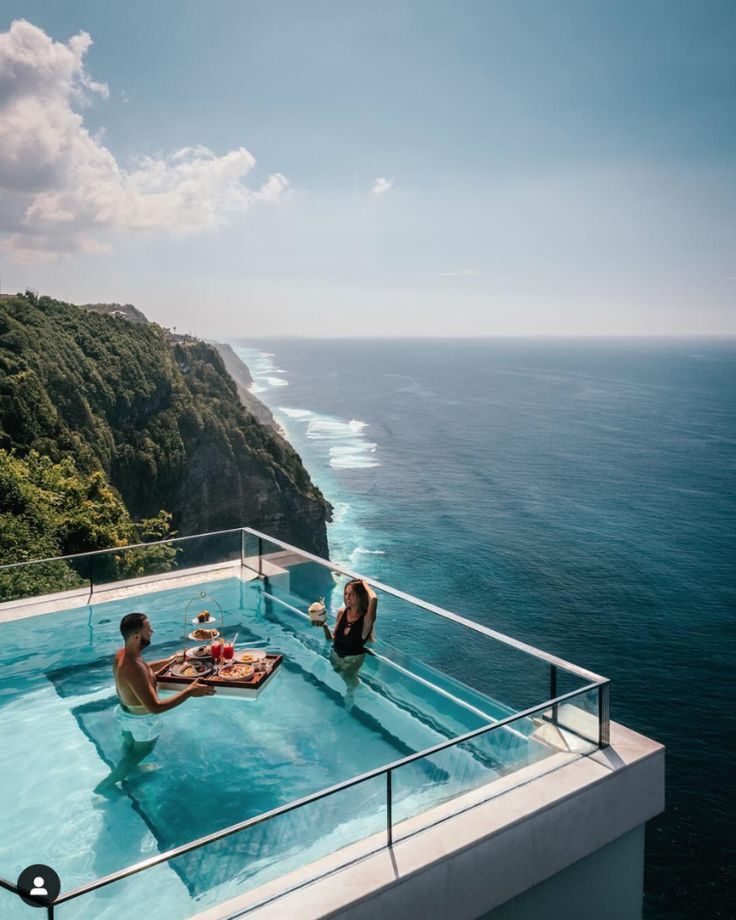 19_The-Most-Instagrammable-Hotels-in-Bali-CHARLIES-WANDERINGS-_8_.jpg