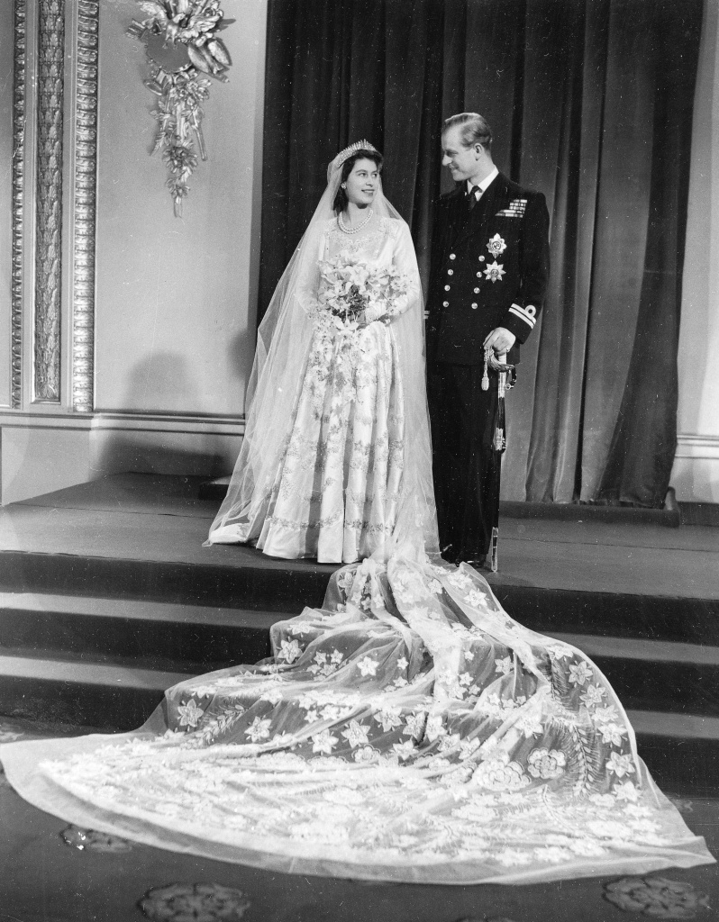 Princess_Elizabeth_and_Duke_of_Edinburgh_wedding_portrait.jpg