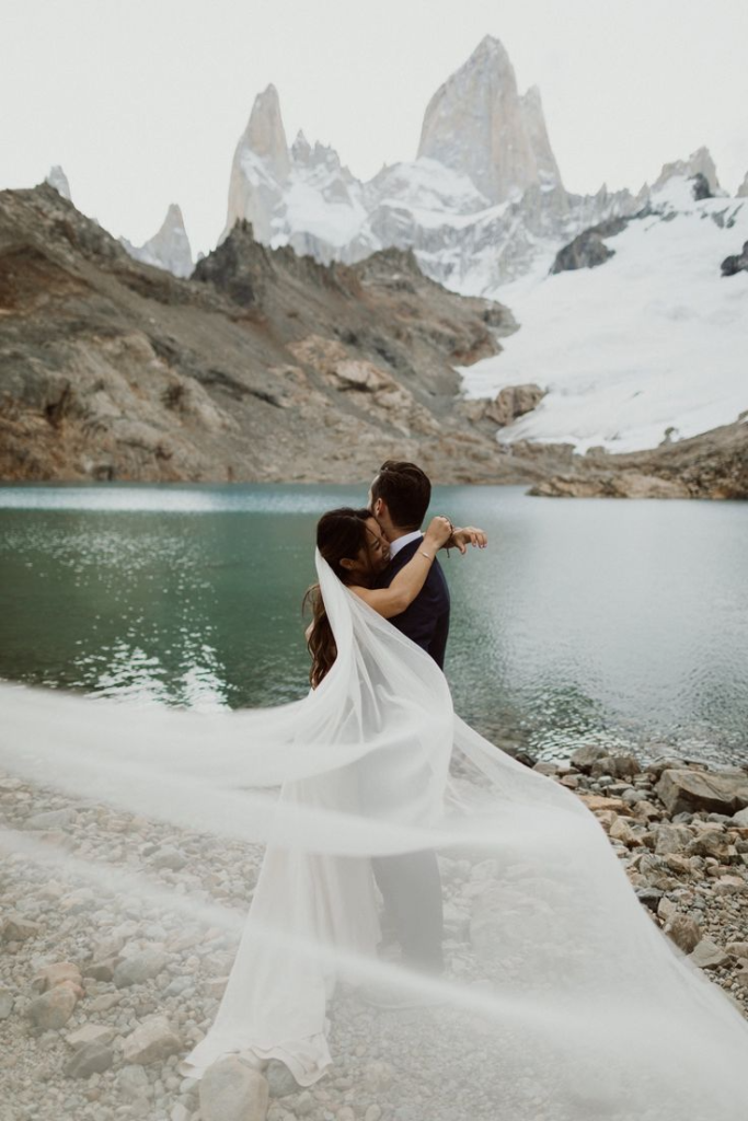 13_Honeymoon Wedding Session in Patagonia.jpg