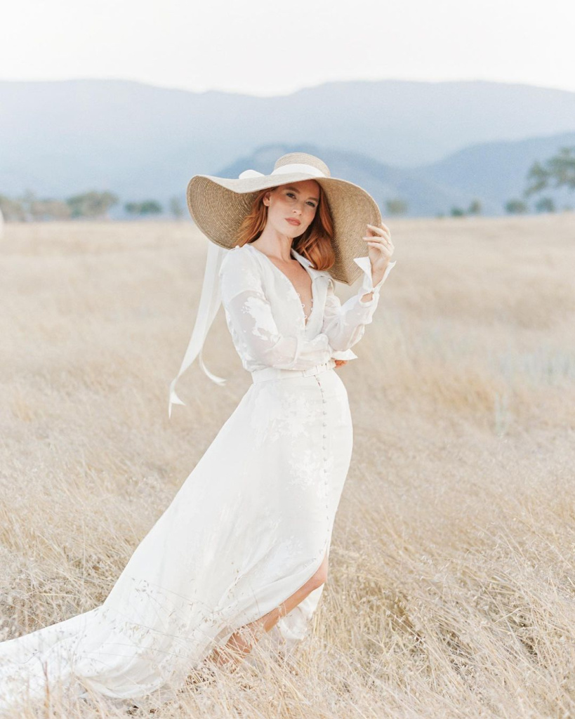 24 Gorgeous 70's Inspired Wedding Dresses To Make A Fashion Statement At  Your Wedding ❤️ Blog Wezoree