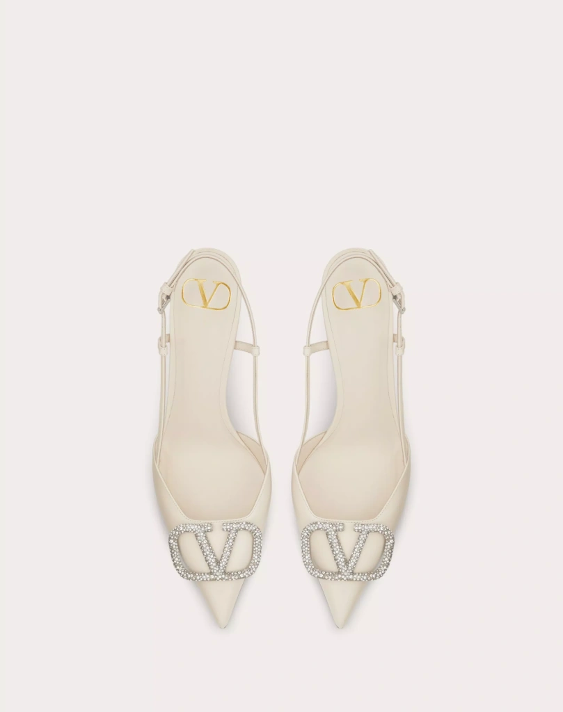 17_VLOGO-SIGNATURE-SLINGBACK-PUMP-IN-CALFSKIN-LEATHER-80MdM.jpg