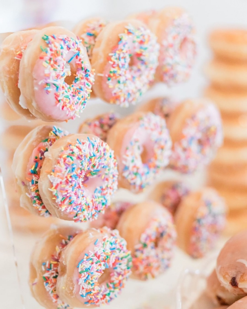 Make a Doughnut Tower 