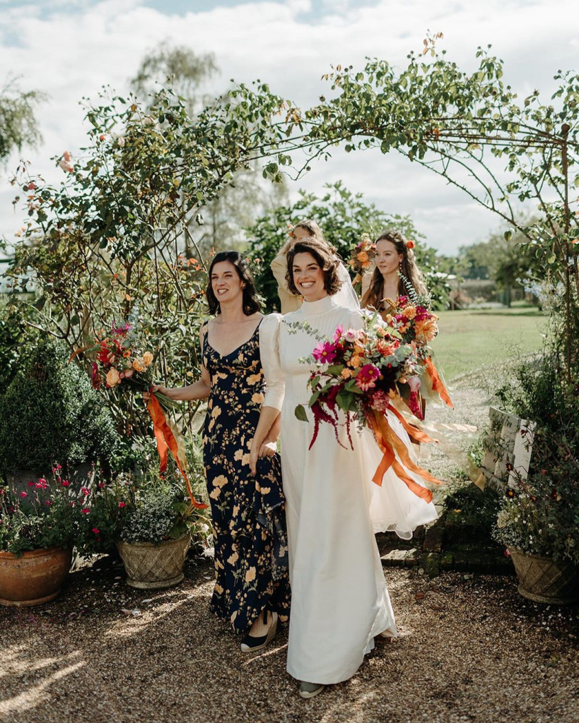 50 Long Wedding Veils That Will Leave You Speechless