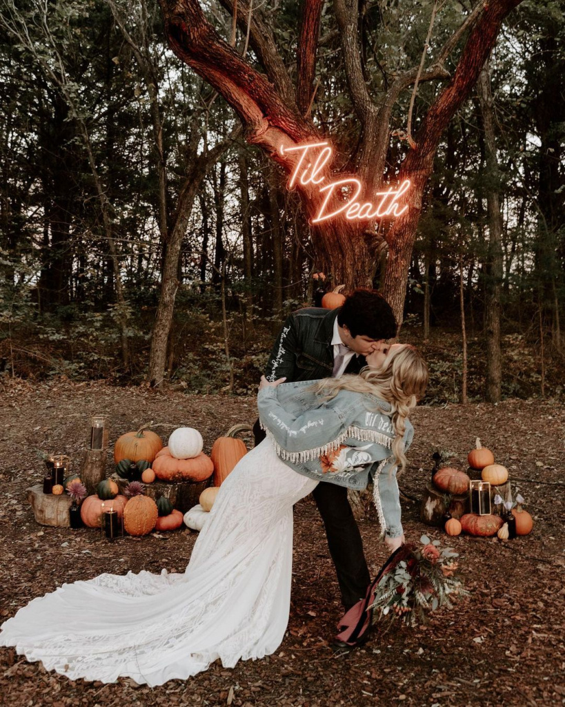 45 Creative Ideas For Halloween Wedding You Should Know ️ Blog Wezoree