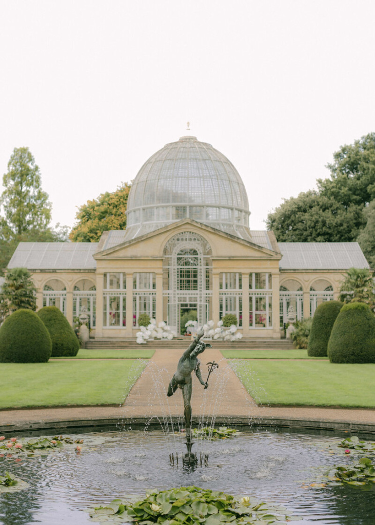 9_chloe-winstanley-weddings-syon-park-conservatory-fountain.jpg