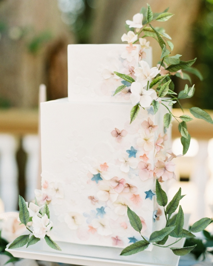 Sculptural Wedding Cakes