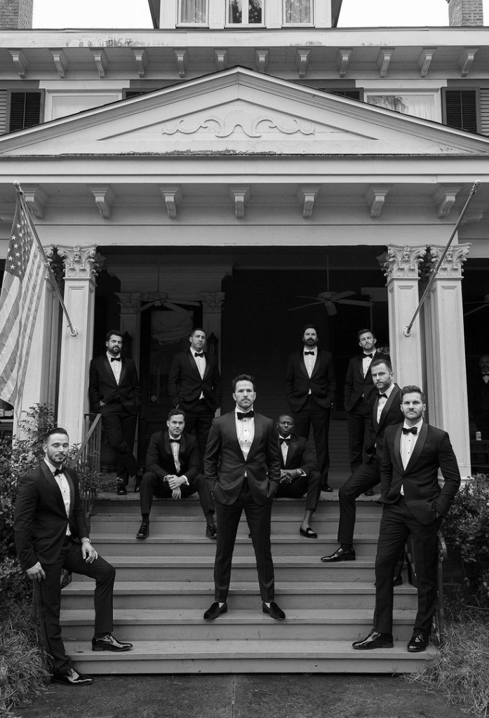 17_Groomsmen Poses _ Destination Wedding Photographer _ Laura Powers Photo.jpg