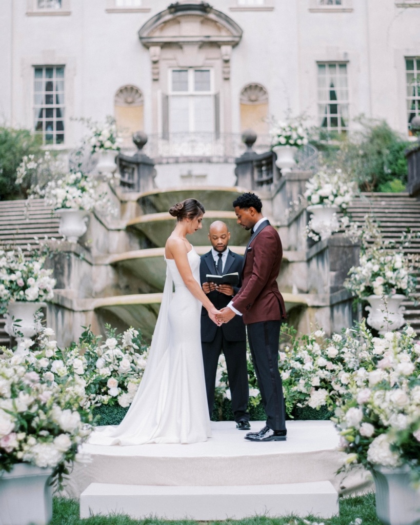 How to find a wedding photographer style your couple finds appealing