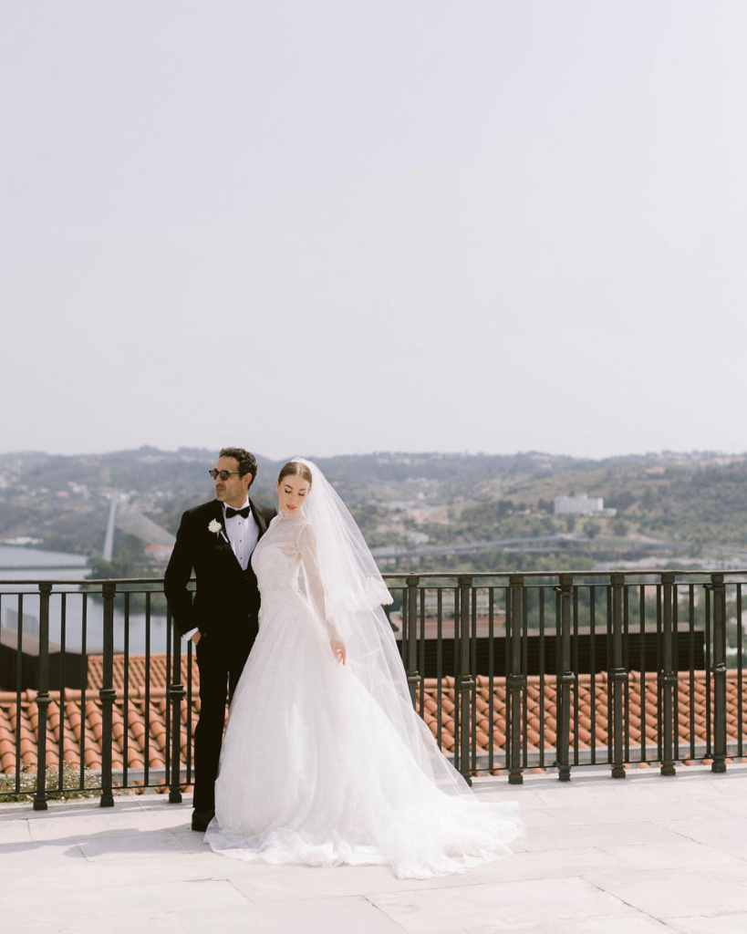 2_portugalweddingphotographer_1675953220_3034438005699981565_2059818867.jpg