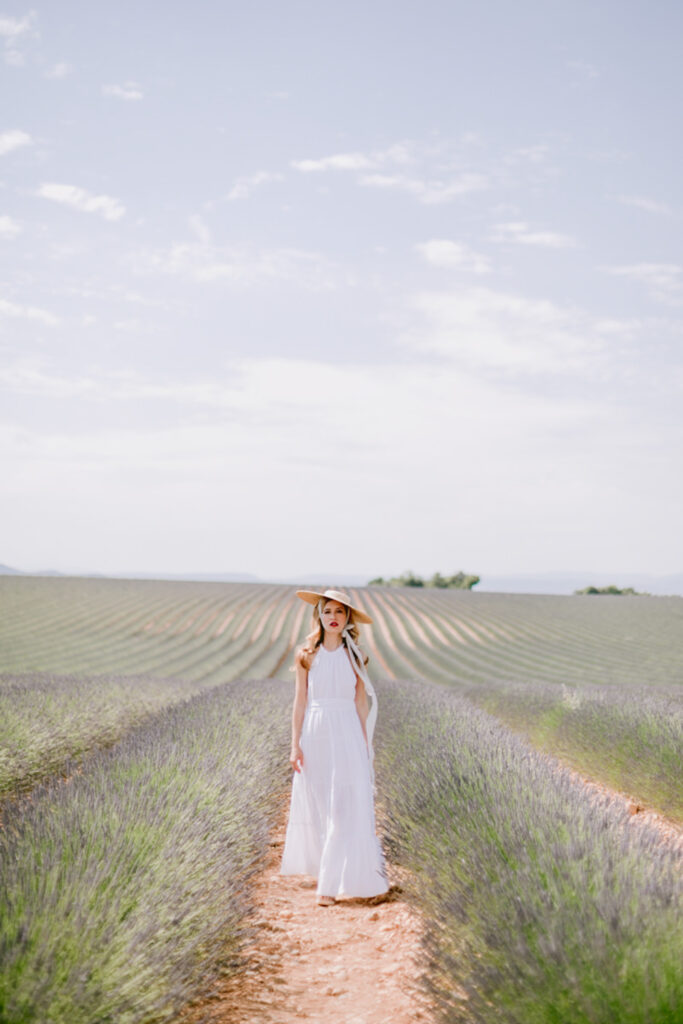 3_Lavender-Photoshoot-Photographer-in-Provence-Claire-Macintyre-3-683x1024.jpg