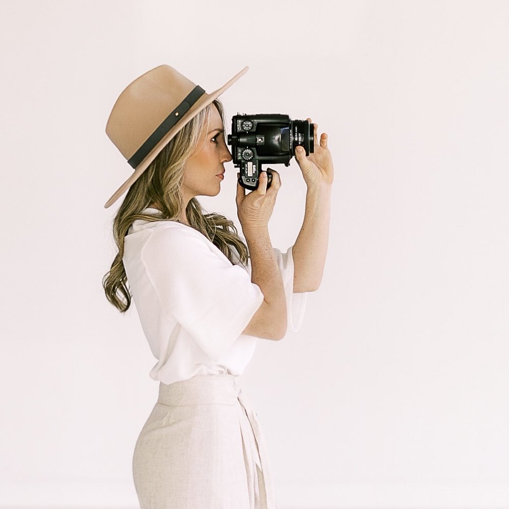 What Should A Photographer Wear To A Wedding Tips And Outfits To Consider