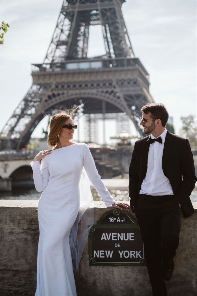 29_Editorial-and-modern-elopement-in-Paris_-elope-in-France_-Paris-honeymoon-session-_-Paris-elopeme.jpg