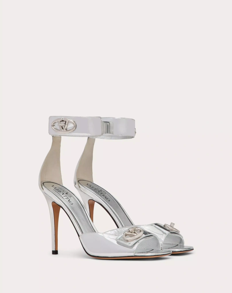 15_VLOGO-LOCKER-SANDAL-IN-MIRRORED-CALFSKIN-105MM.jpg