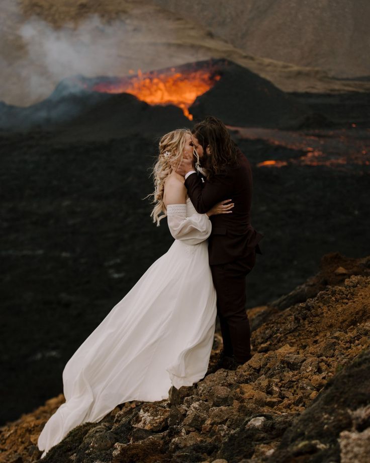 13_Courageous Couples Only_ Epic Erupting Volcano Wedding in Iceland.jpg