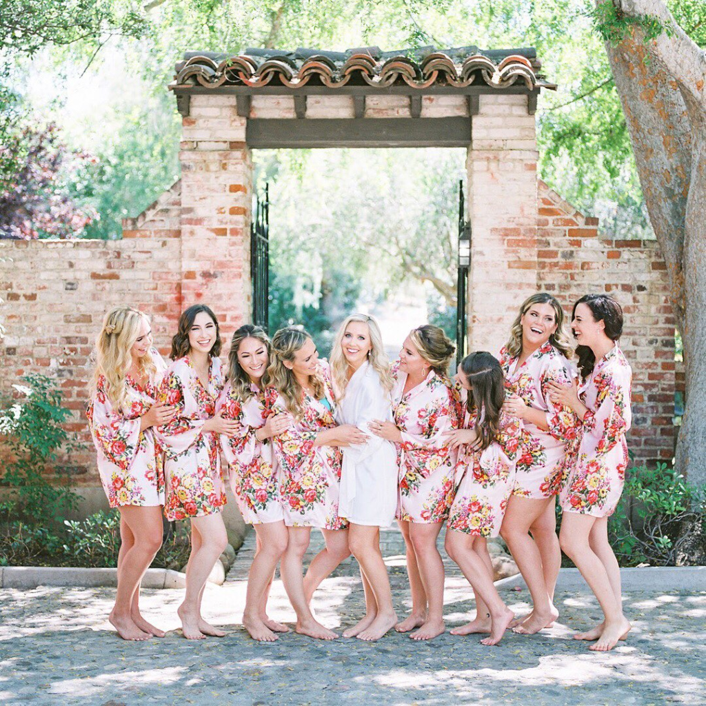 Bachelorette Party Gift Guide - Fun Ideas, Tip for Bride & Bridesmaids