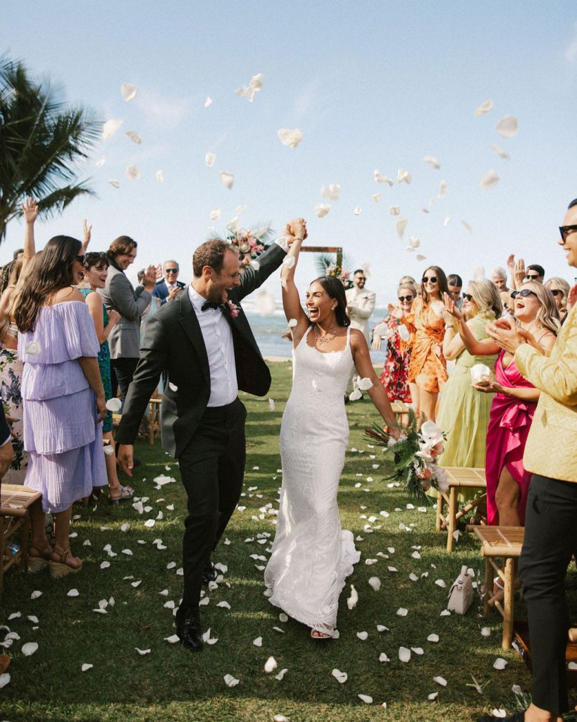 Hawaiian wedding shop attire for guests