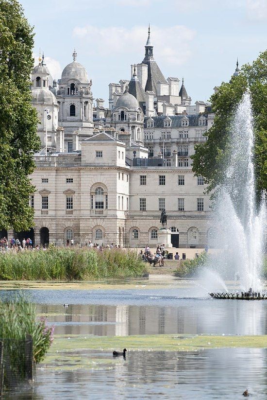 32_Horse guards by Andrew Michael.jpg