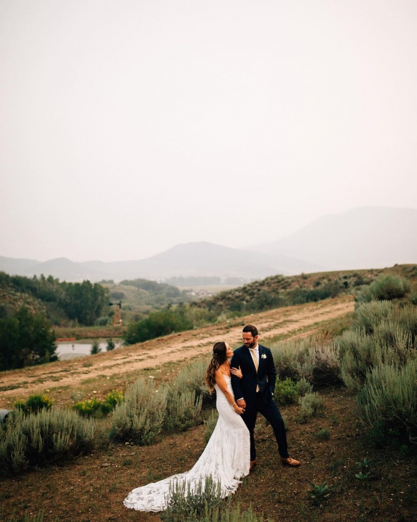 Professional wedding photographer in Denver