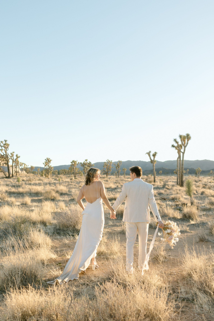 17_Joshua-Tree-Elopement-Mariah-Jones-Photography-31-scaled.jpg