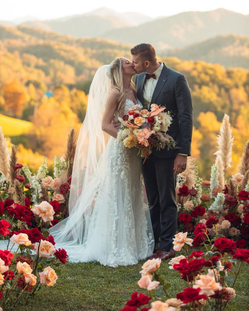 48 Fall Wedding Ideas for a Breathtaking Autumn Day - Zola Expert Wedding  Advice