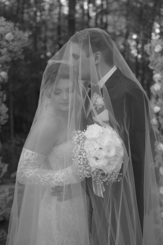 preview-photographers-93-wedding-collective-portfolio-photo-452014.jpg