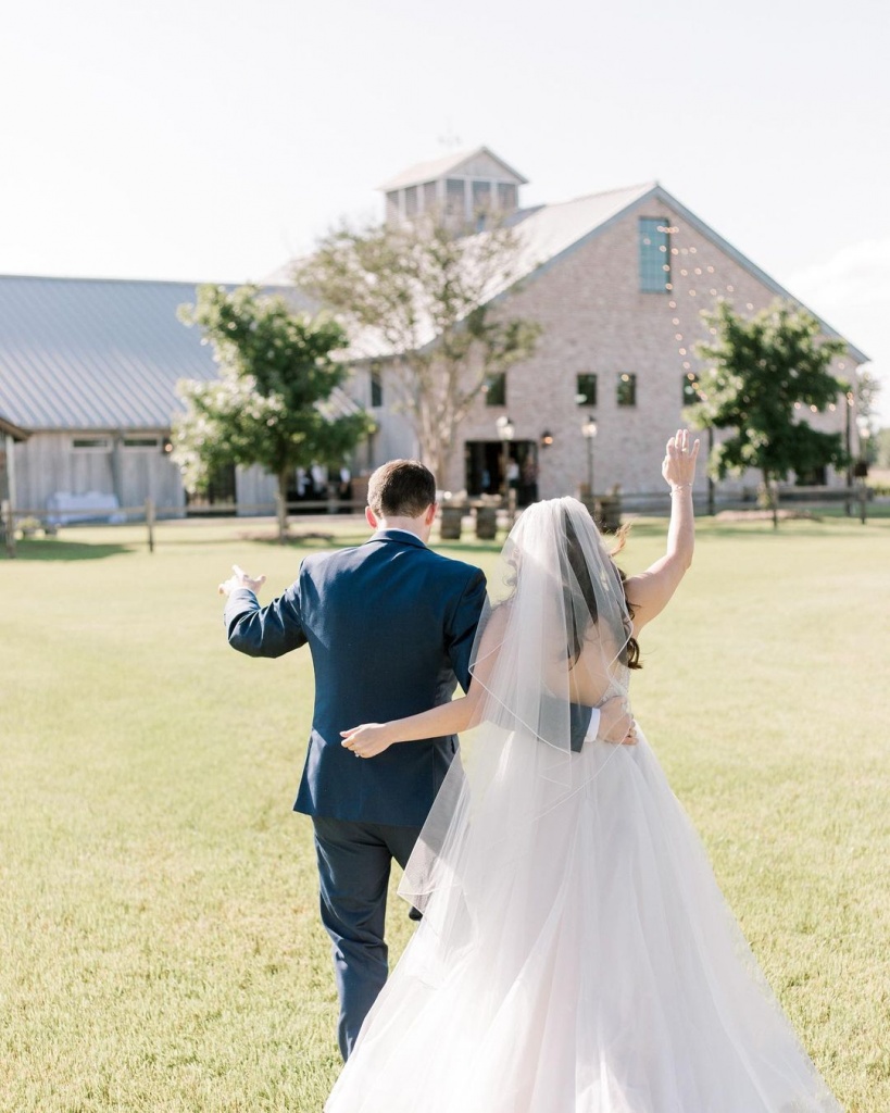 How to find a photographer for a wedding in Houston