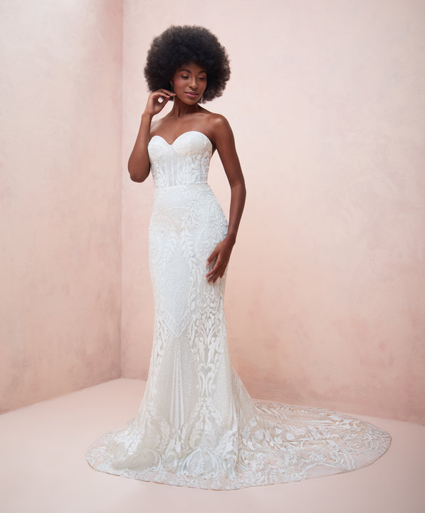 21_tara-keely-lazaro-bridal-fall-2021-style-22150-selene.jpg