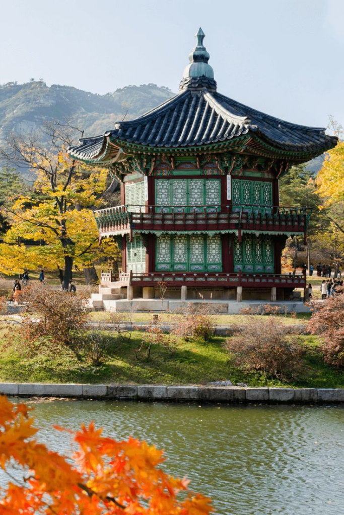 10_Gyeongbokgung Palace Seoul Travel Guide.jpg