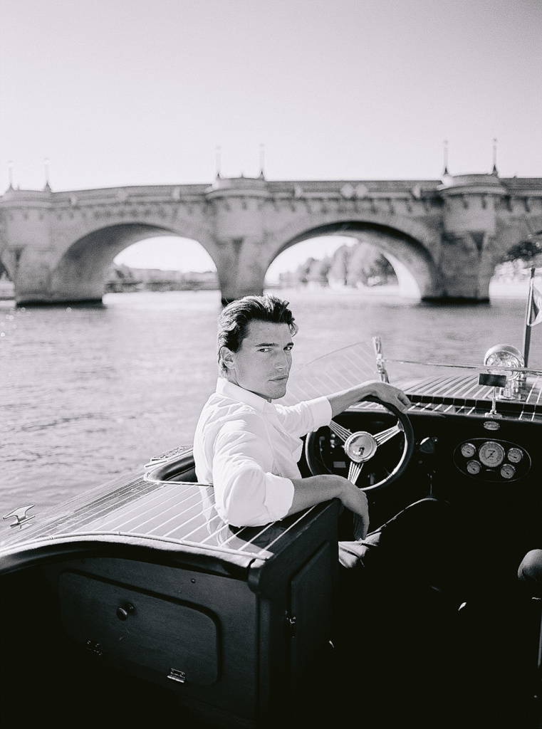 1_pre-wedding-photos-in-paris-on-boat-cruise-audrey-paris-photo-14 (1) (1).jpg