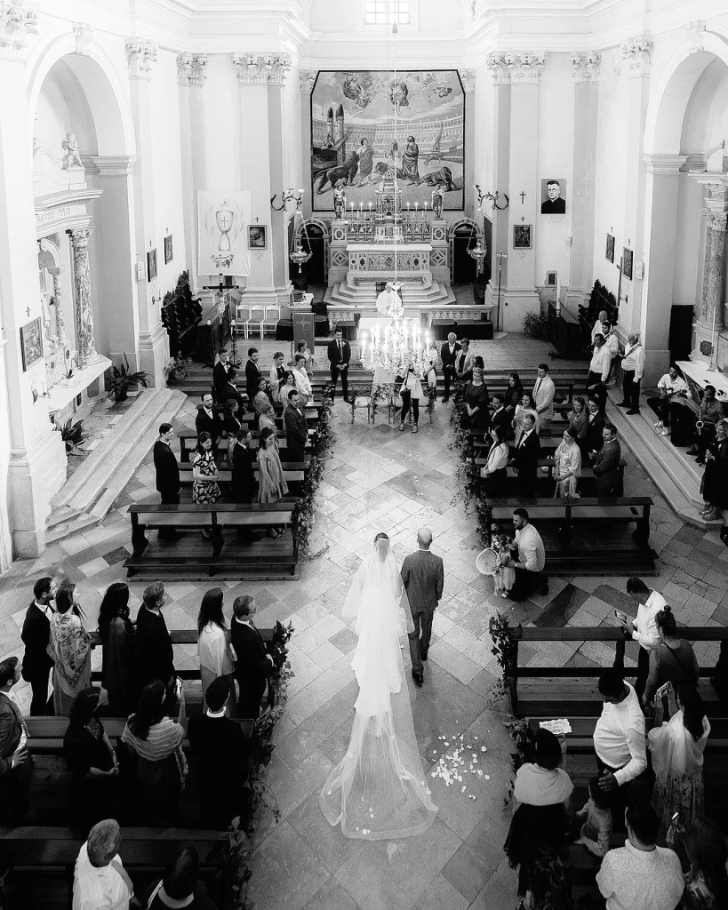 35_dtstudio_weddings_croatia_1666688159_2956717043349594506_1965253589.jpg