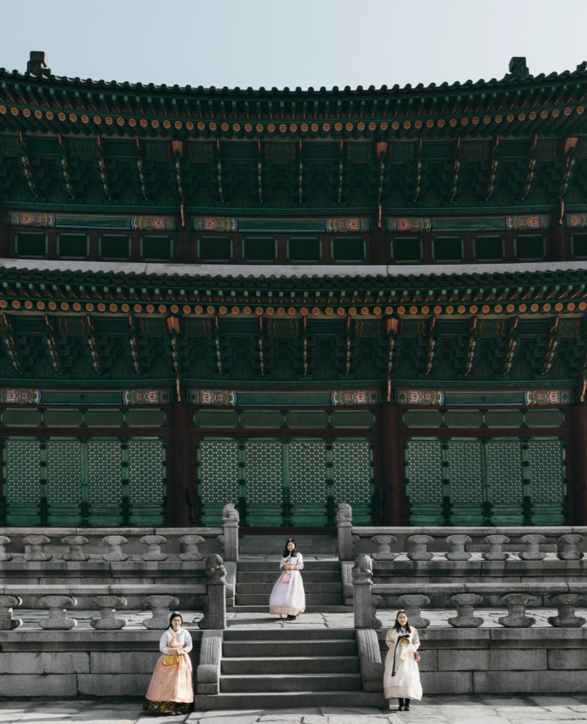 13_Greysuitcase+Travel+Series+-+Seoul+Spring+'17+-+Hanbok+Day+at+Gyeongbokgung+Palace+-+09.jpg