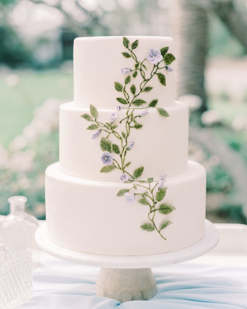 Minimalist Wedding Cakes