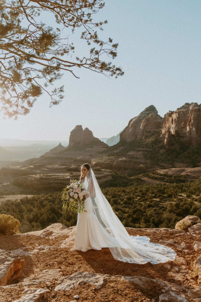 9_Lover_s Knoll Sedona Arizona Elopement.jpg