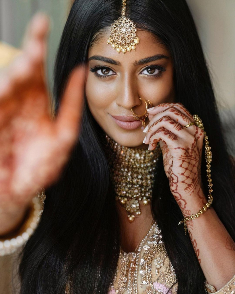 The Bride's Ultimate Guide to the Perfect Mehndi Ceremony (Expert Tips – B  Anu Designs