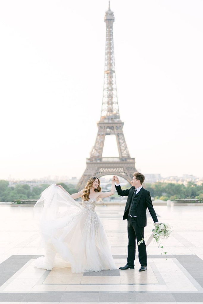 29_Dreamy-Paris-wedding-inspiration-at-Le-Petit-Palais.jpg