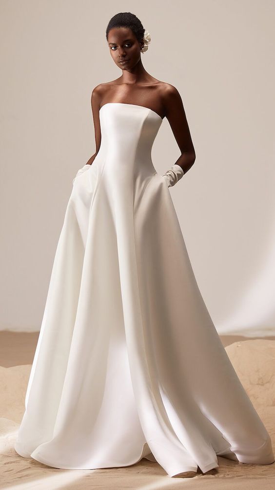 Guide: Wedding Dress Fabric Types (Pics + Inspo)